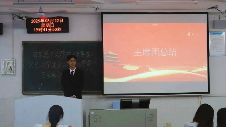 65712