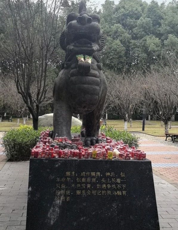 86389